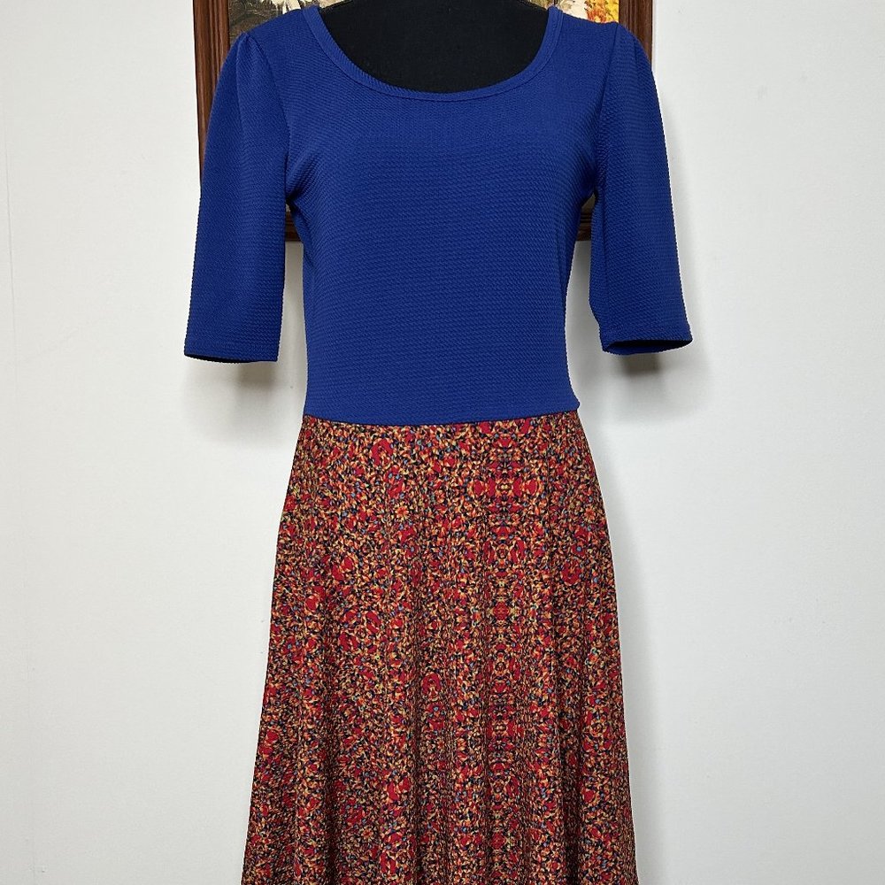 LuLaRoe Fit & Flare Dress Women's M Scoop Neck Multicolor Pleated Skirt Casual